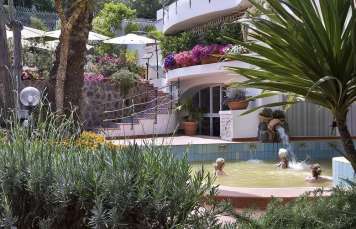 Hotel Terme Mareblu - mese di Aprile - Hotel Mareblu - Piscina Termale_1